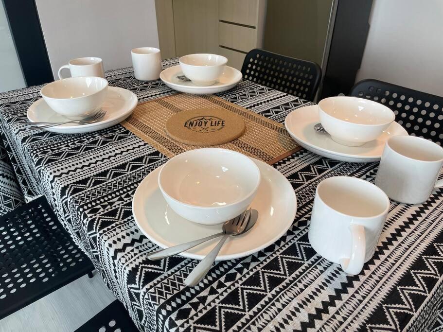 Apartament Jesselton Quay,2Br,4-5Pax,Mountain View Kota Kinabalu Zewnętrze zdjęcie