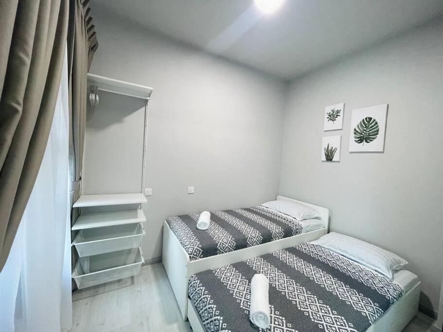 Apartament Jesselton Quay,2Br,4-5Pax,Mountain View Kota Kinabalu Zewnętrze zdjęcie